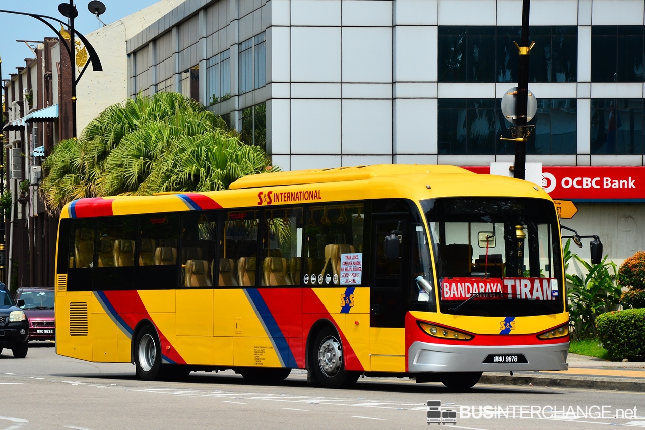 A Sksbus SA12-300 () operating on S & S bus service 2