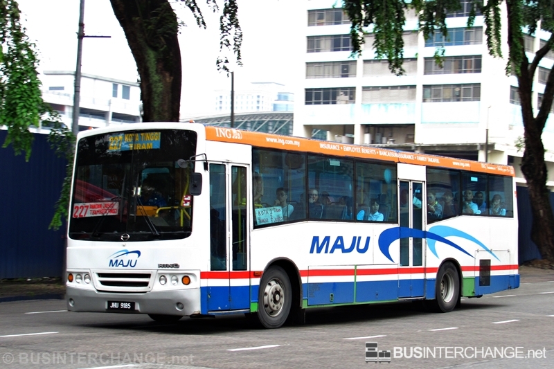 A Hino AK1JRKA (JHU9185) operating on Maju bus service 227