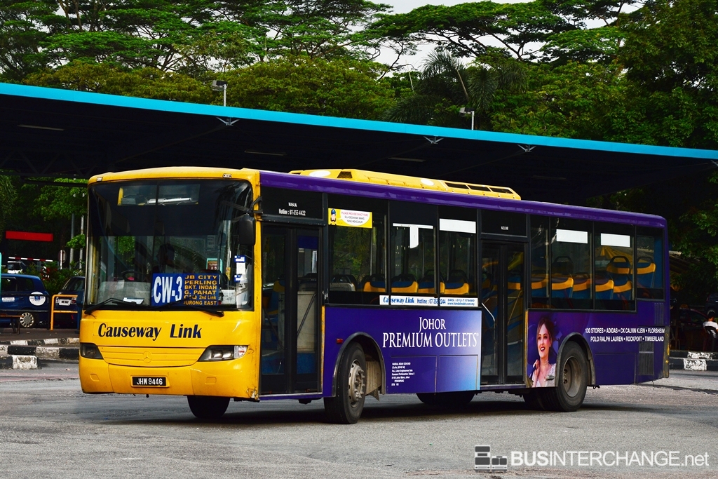 A Mercedes-Benz CBC1725 (JHW9446) operating on Causeway Link bus service CW3