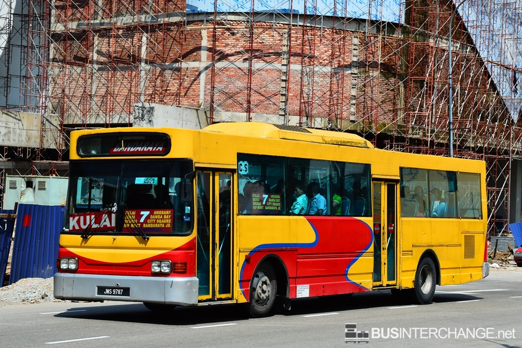 A Hino RK1JSKA (JMS9787) operating on S & S bus service 7