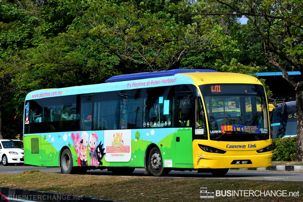 A Sksbus SA12-300 (JNC9857) operating on Causeway Link bus service LM1