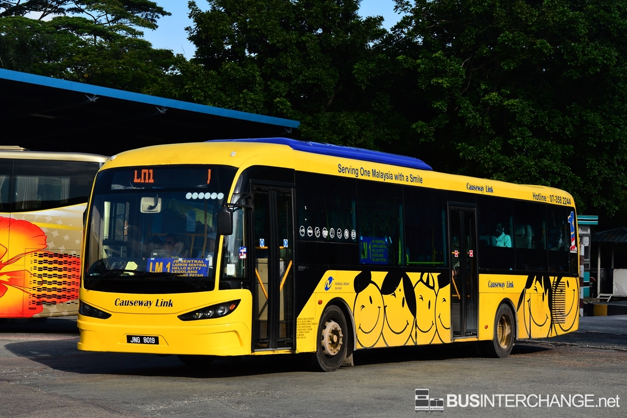 A Sksbus SA12-300 (JNG8019) operating on Causeway Link bus service LM1