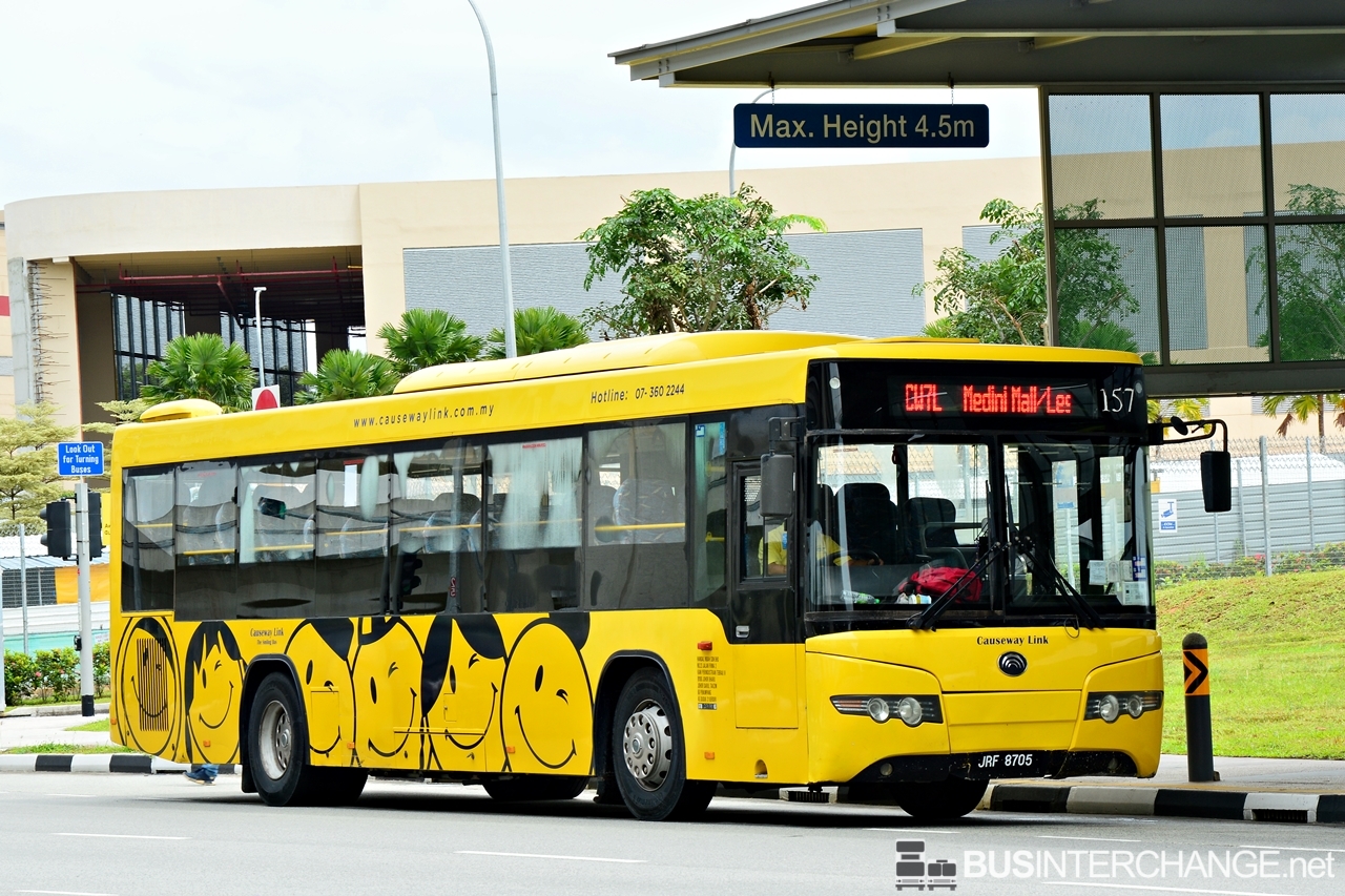 A Yutong ZK6118HG (JRF8705) operating on Causeway Link bus service CW7L