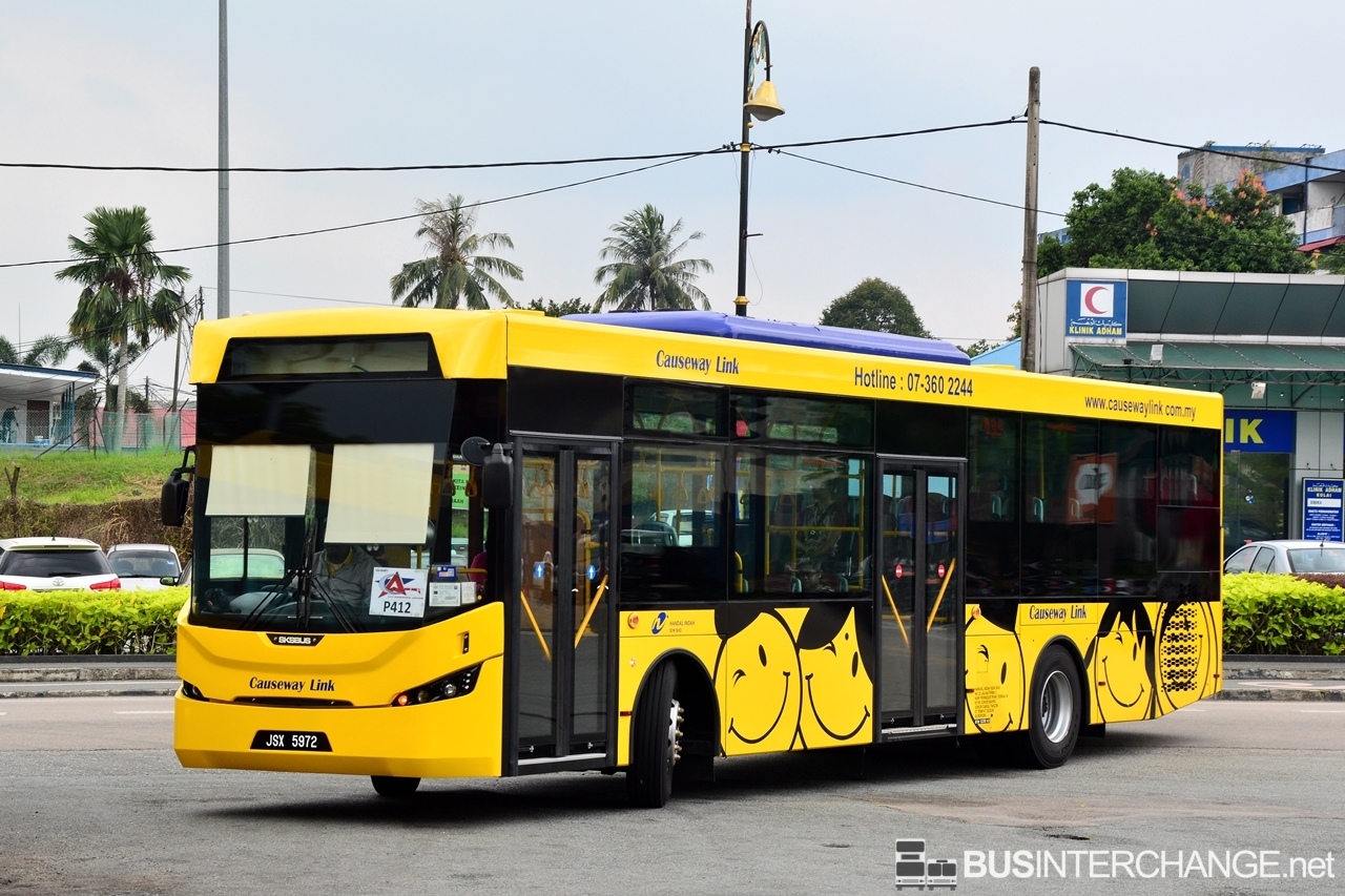 A Sksbus LEC-300H (JSX5972) operating on Causeway Link bus service P412