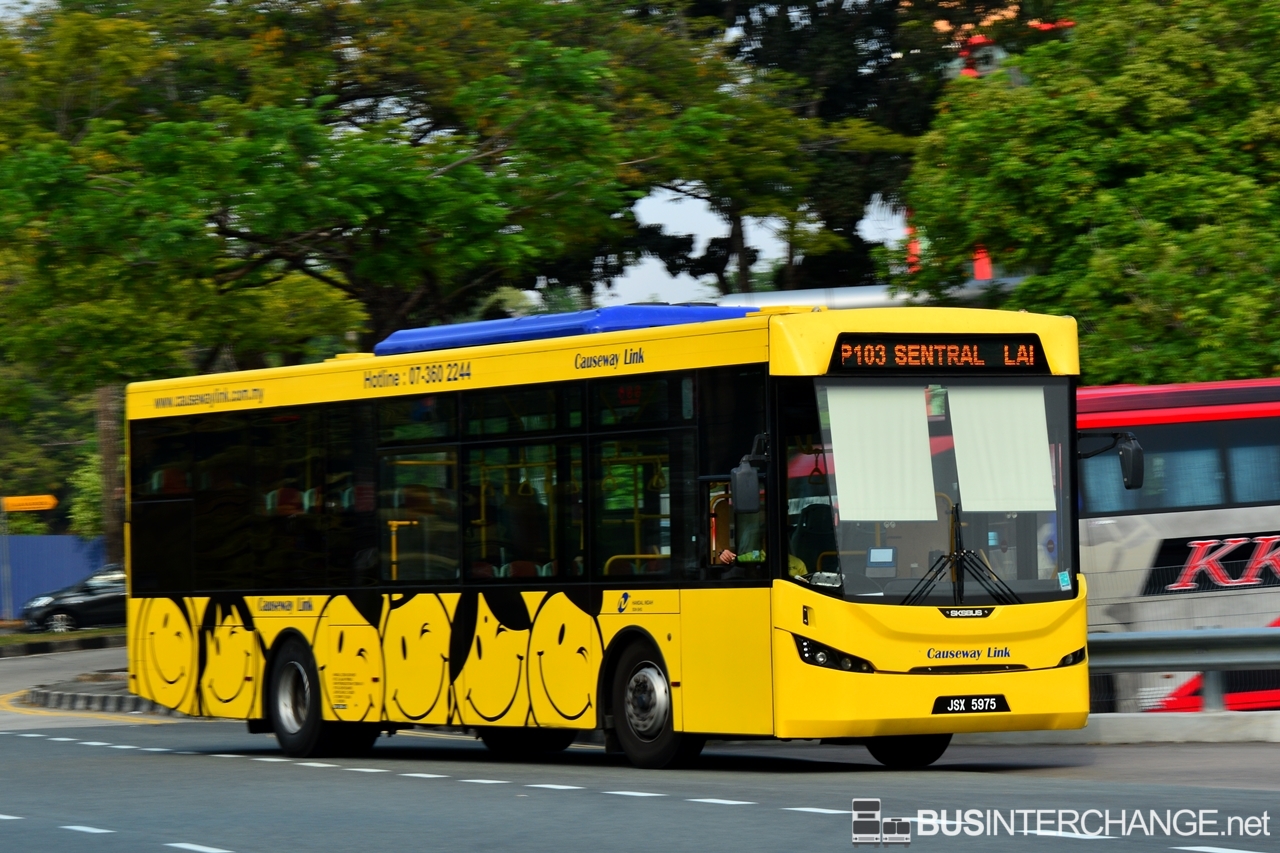 A Sksbus LEC-300H (JSX5975) operating on Causeway Link bus service P103