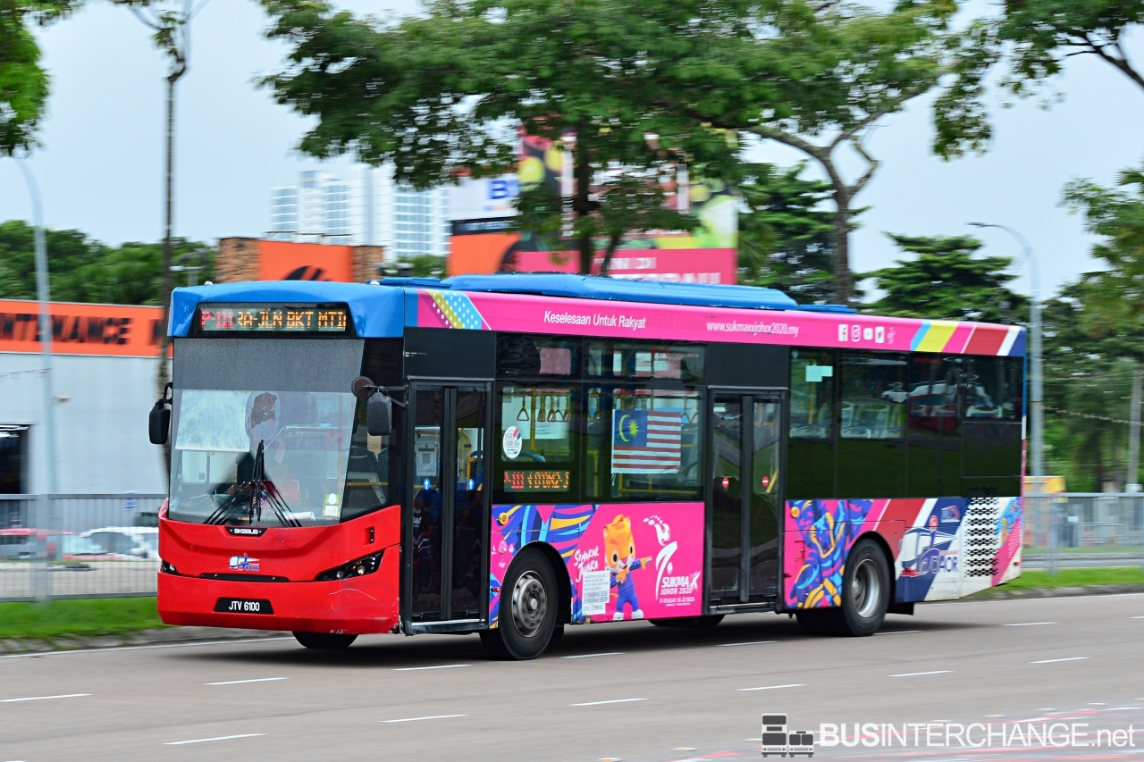A Sksbus LEC-300H (JTV6100) operating on Mayang Sari bus service P111