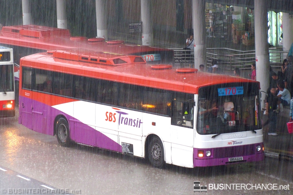 A Volvo B10M (Mark III) (SBS622G) operating on SBS Transit bus service 170X