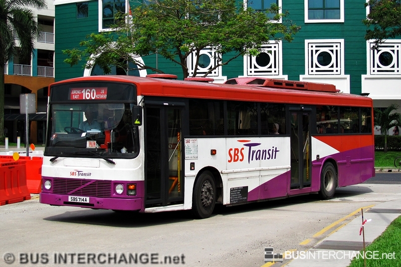 A Volvo B10M (Mark III) (SBS714A) operating on SBS Transit bus service 160