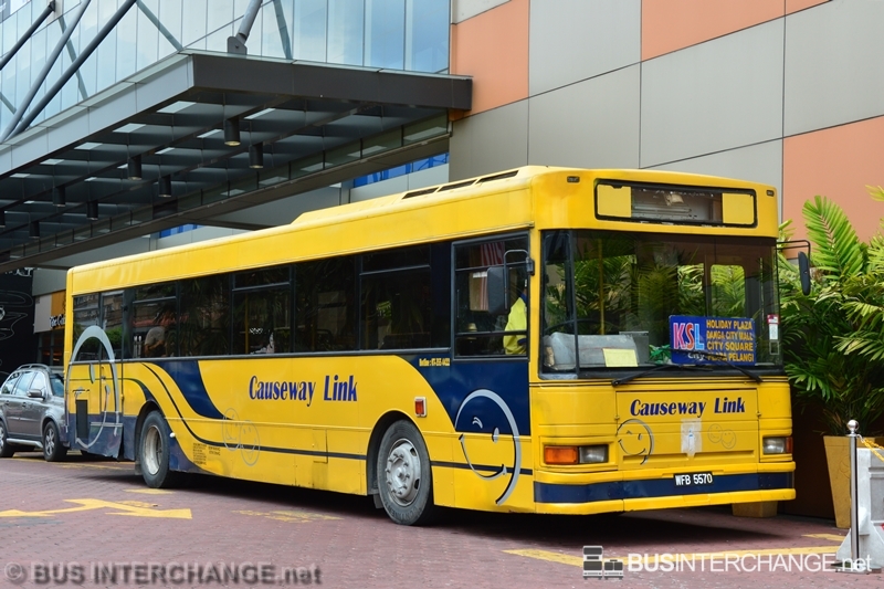 A Dennis Lance (WFB5570) operating on Causeway Link bus service S1