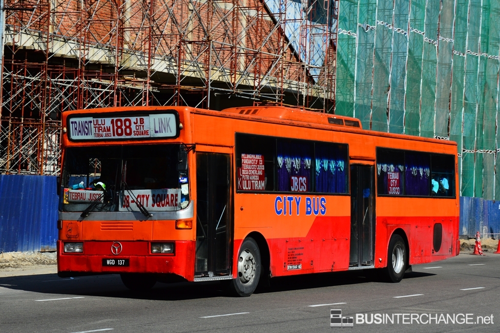 A Mercedes-Benz OH1318 (WGD137) operating on City Bus bus service 188
