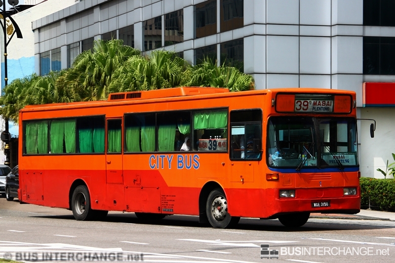 A Mercedes-Benz OH1318 (WGE3150) operating on City Bus bus service 39