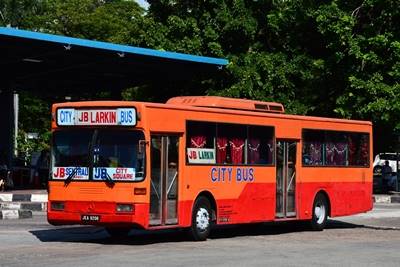 A typical Transit Link JB bus (or branded as City Bus) approaching Larkin Terminal.